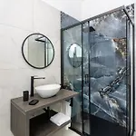 A Due Passi Apartment *